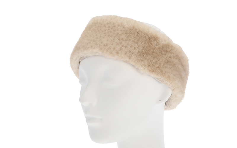 Haarband Steyr natural dot in use