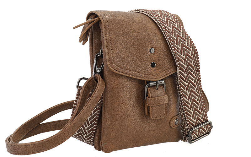 Telefoontasje Lakewood van PU in camel, schuin van opzij