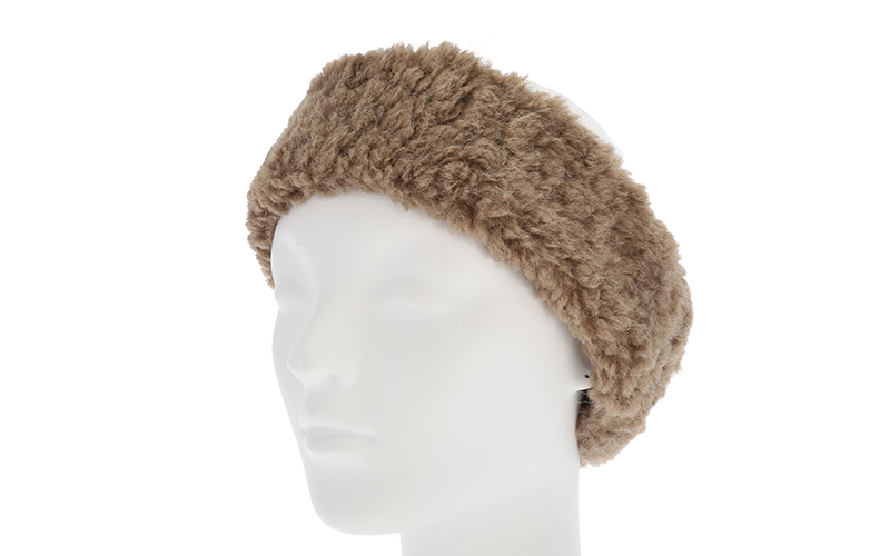 Winter haarband Chur taupe in use