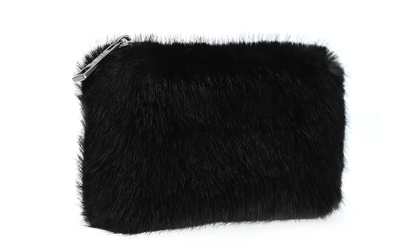 Portemonnee Cogne black in use