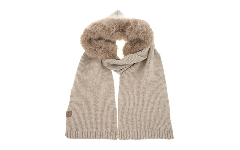 Beige Kappl Sjaal in gebruik