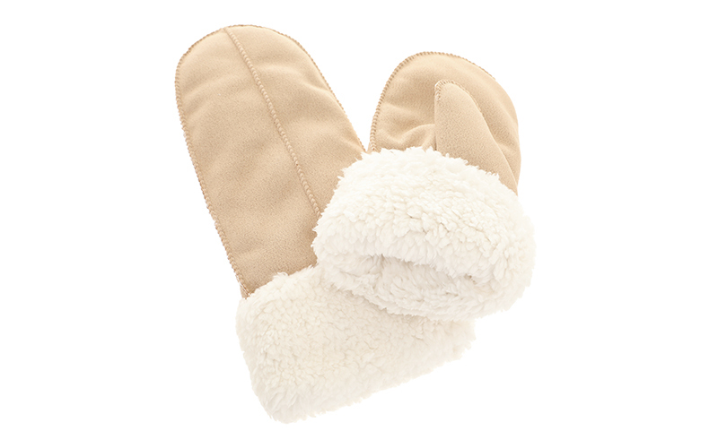 Natural Christoph Mittens in use