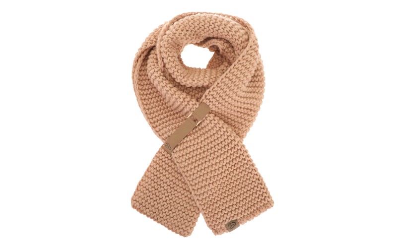 Vintage Pink Iceland Sjaal in gebruik