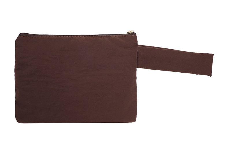 Browny Toulouse Pouch in gebruik