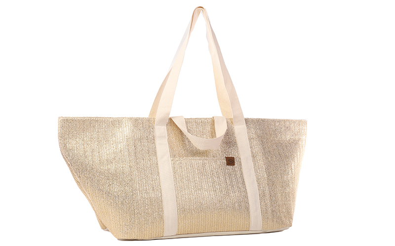 Champagne Shopper / Weekendtas San Rio in gebruik