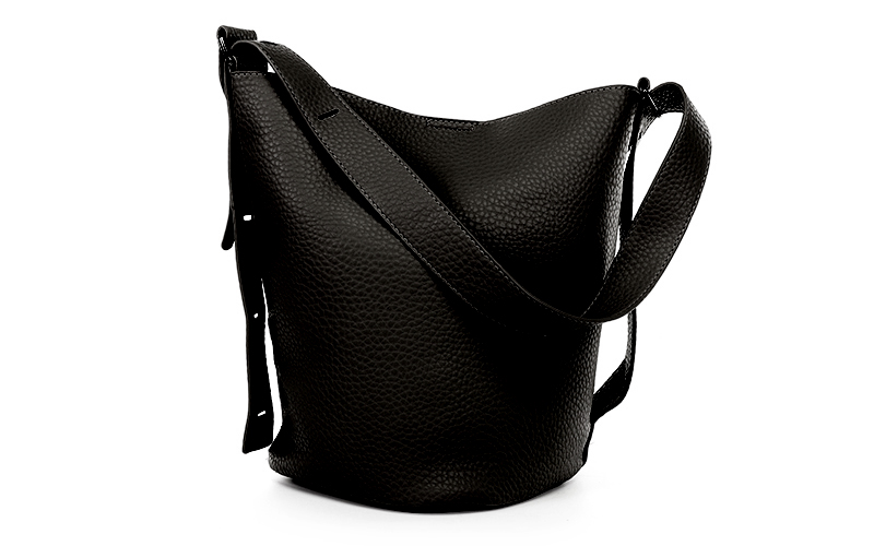Zwarte Crossbody Nagoya en situation