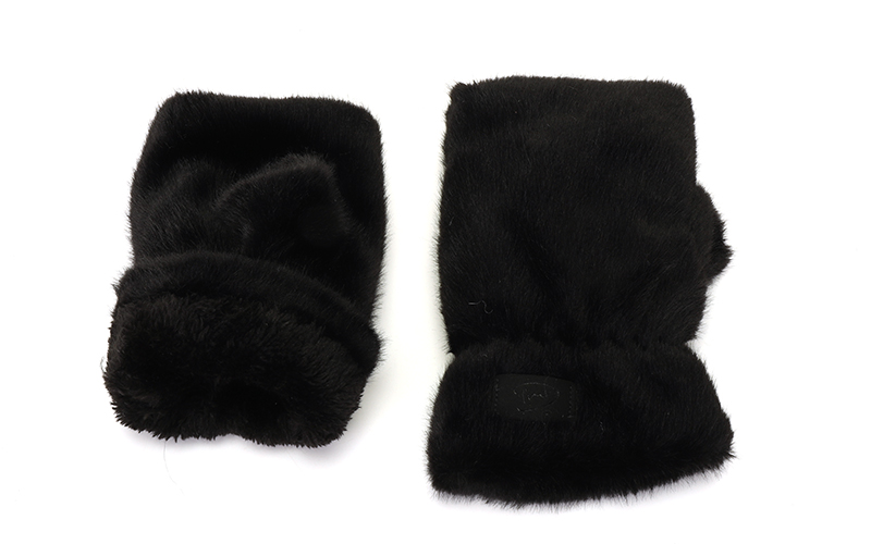 Moufles Sans Doigts Teddy Lasa Noires en situation