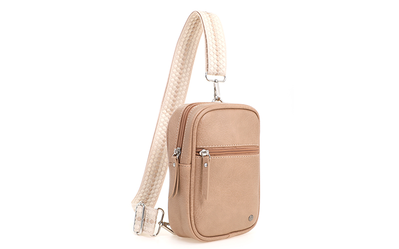 Khaki Crossbodytas Ruigoord in gebruik