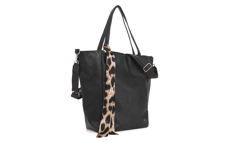 Black Shopper Macon in gebruik