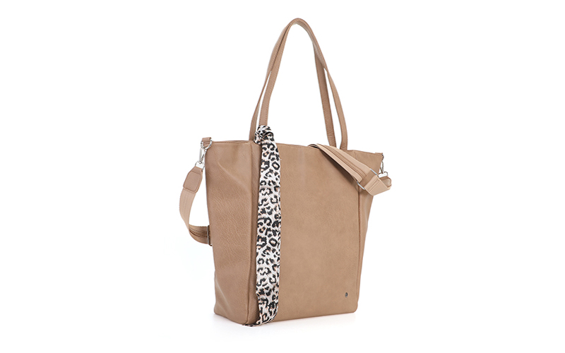 Khaki Shopper Macon in gebruik