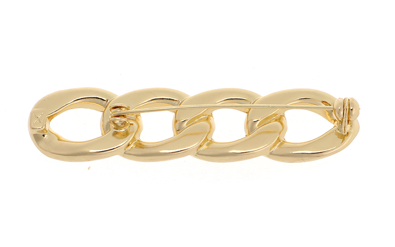Chain Broche in gebruik