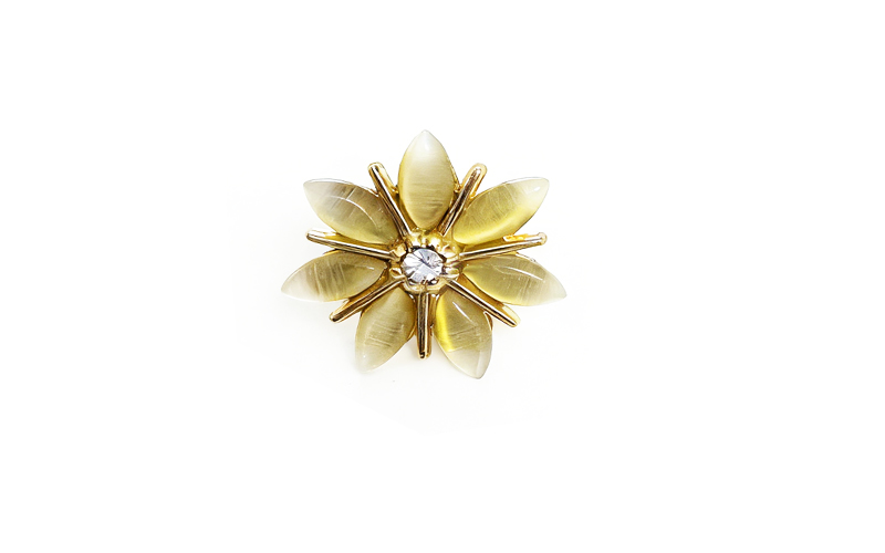 Diamond Flower Broche
