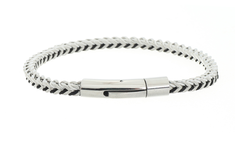 Black White Herenarmband Tobias in gebruik