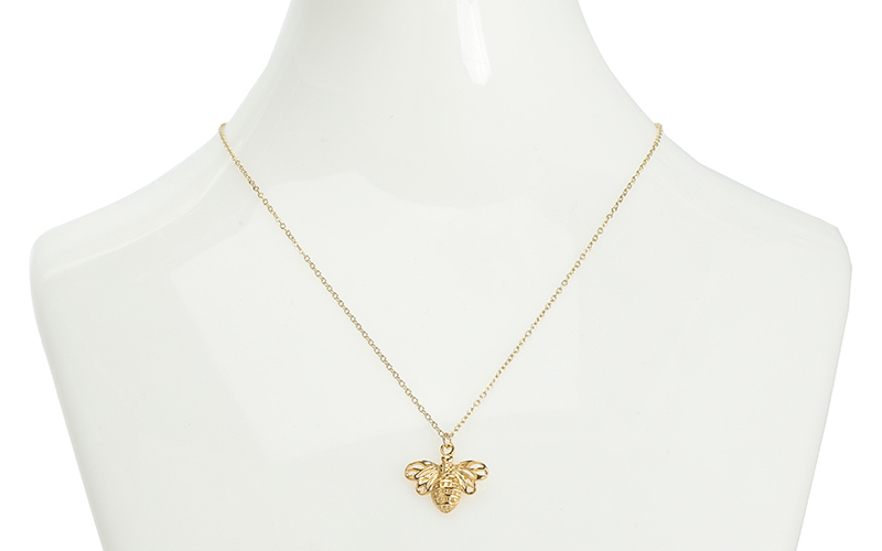 Collier Carissa Bee en situation