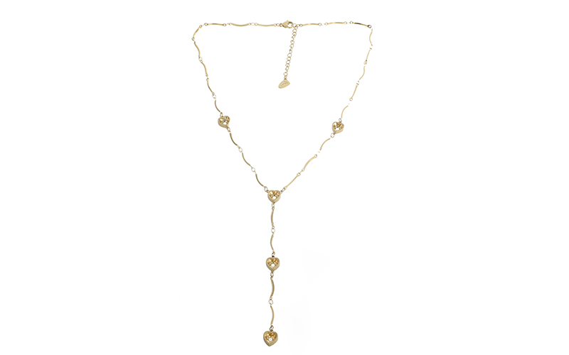 Collier Golden Carina en situation