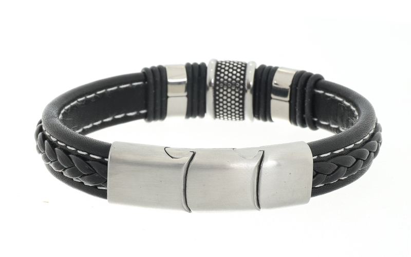 Black Herenarmband Torien in gebruik