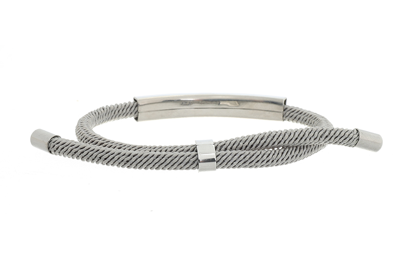 Grey Herenarmband Jens in gebruik