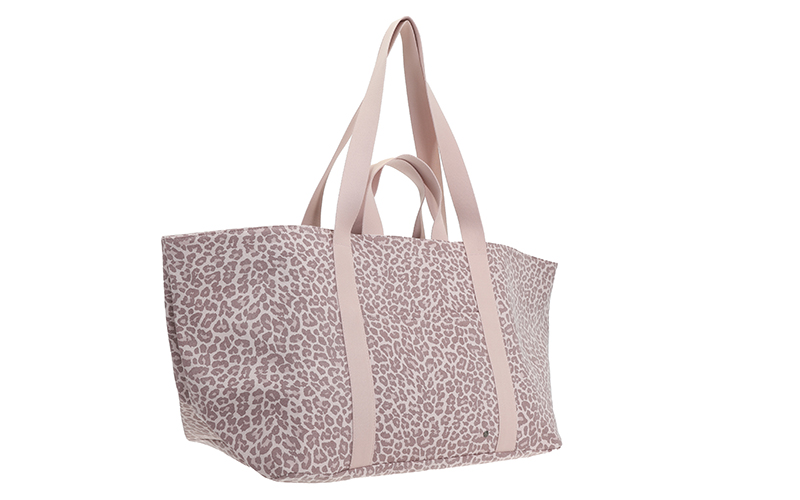 Vintage Panter Beach Shopper San Pedro in gebruik
