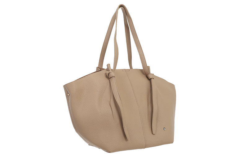 Light Camel Shopper Todi in gebruik