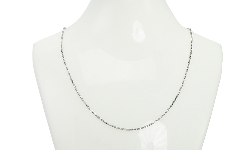 Collier Homme Argenté Vesper en situation