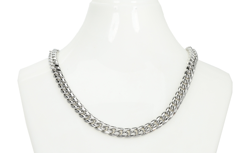 Collier Homme Argent Ronan en situation