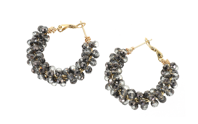 Black Boucles d'Oreilles Helene en situation