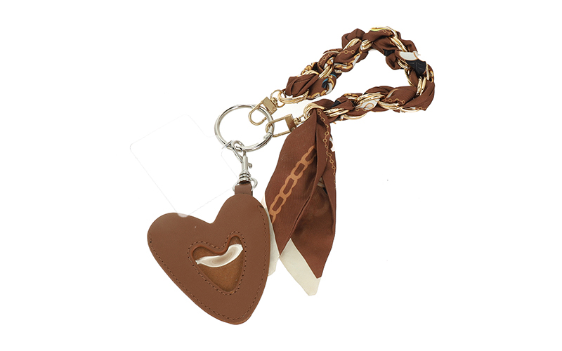 Camel Lou Sleutelhanger / Bag Charms in gebruik