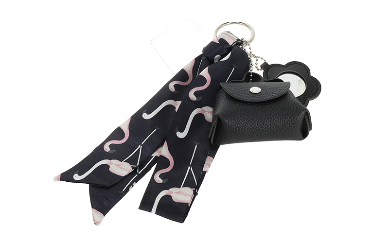 Black Ziva Sleutelhanger / Bag Charms in gebruik