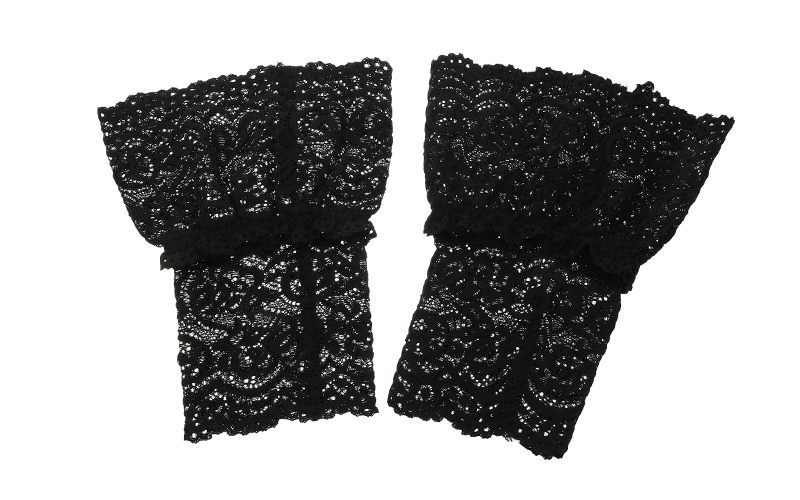 Black Mitaine Cuff in gebruik