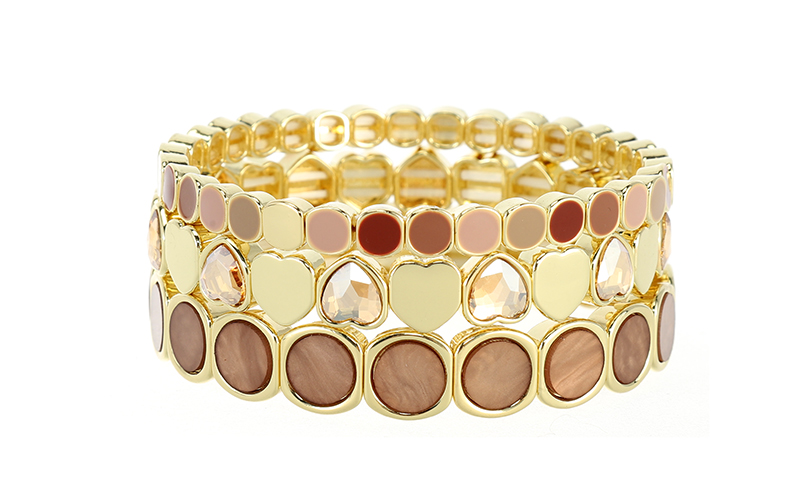 Champagne Damesarmband Charlotte in gebruik