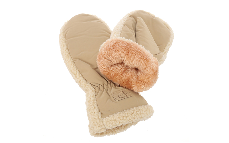 Handschoenen Wagrain sand en situation