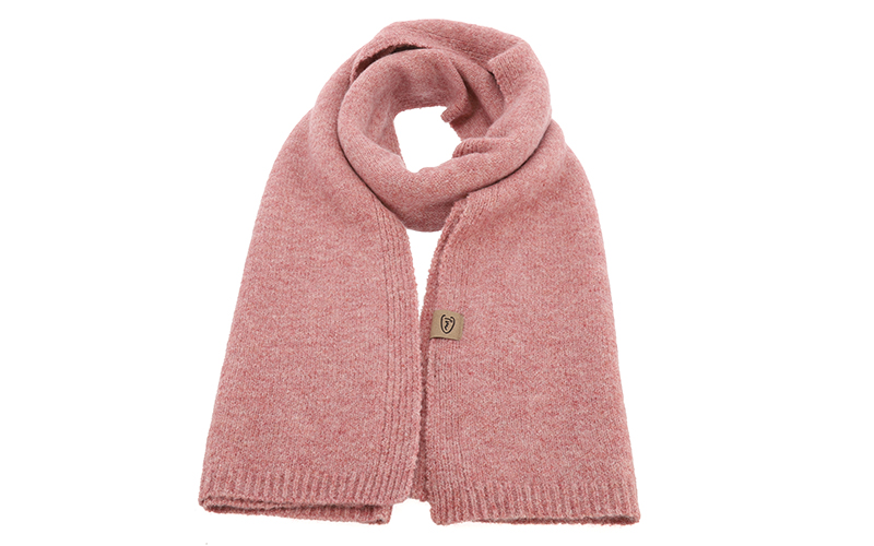 Dusty Pink Scarf Flachau in use
