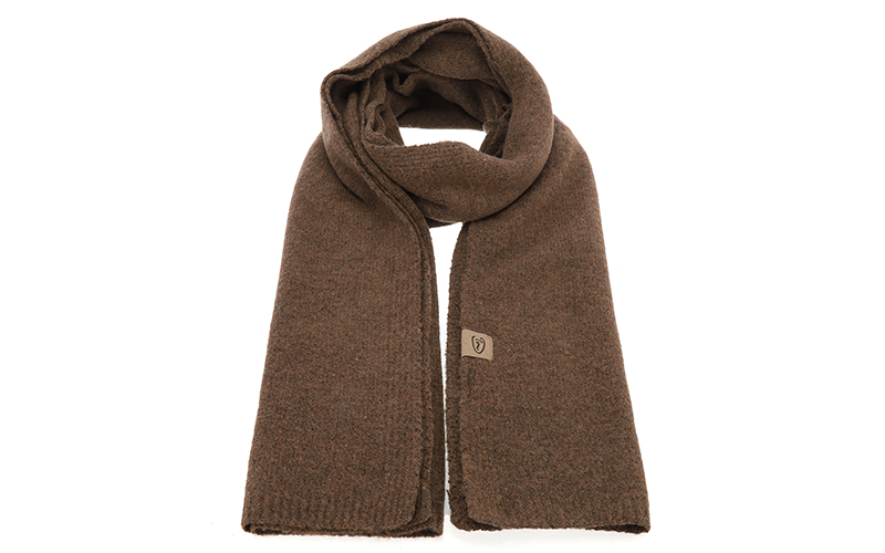 Brown Scarf Flachau in use