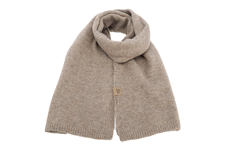 Taupe Scarf Flachau in use