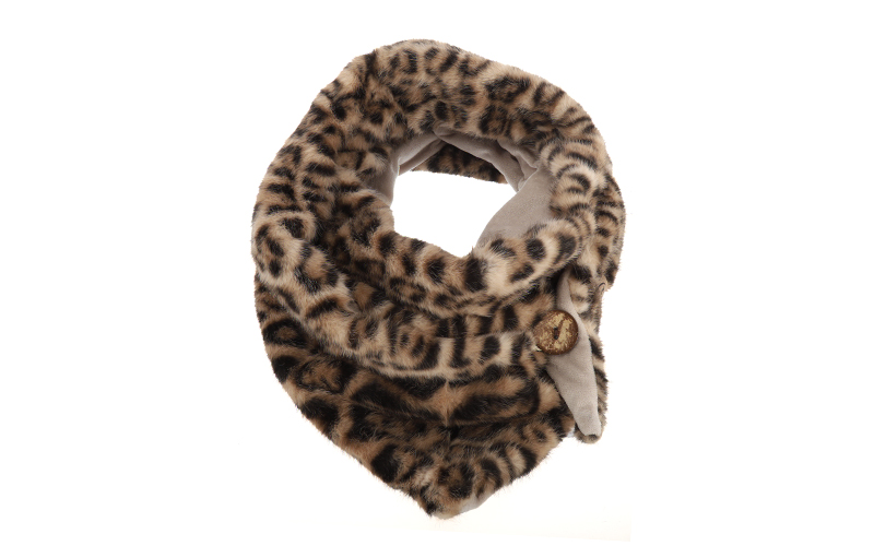Panther Natural Scarf Legno in use
